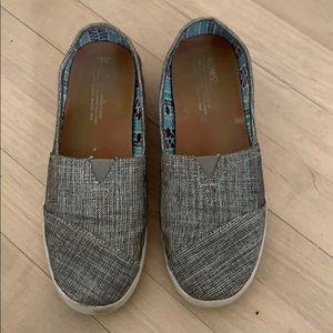 TOMS SLIP ON!
